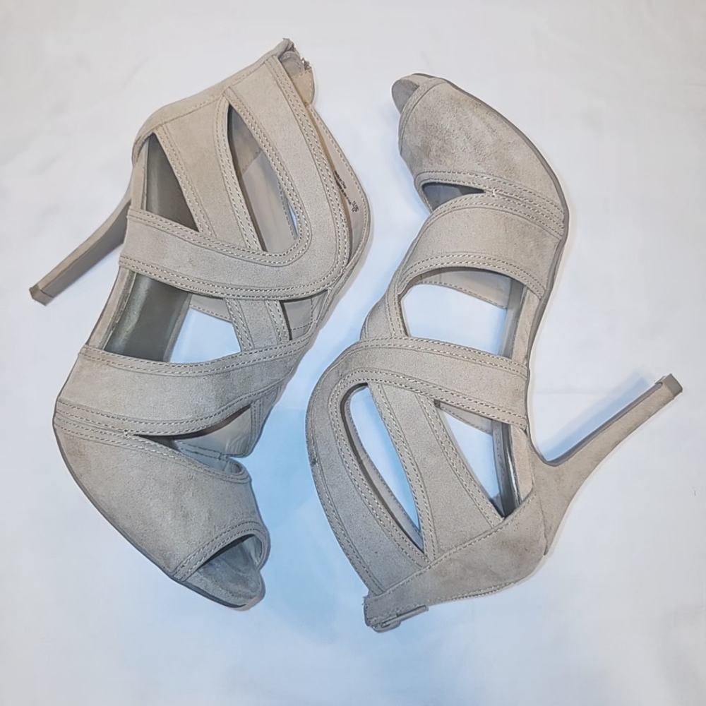 OPEN TOE/CROSSED OPEN DESIGN | CHRISTIAN SIRIANO SUEDE HEELS